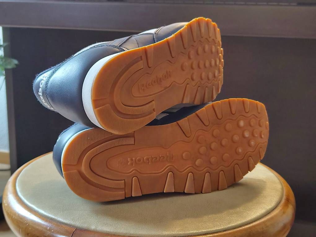 Scarpe da uomo: Reebook Classics dunkelblau 42.0 – Usato da Solothurn venduto da zsines 2