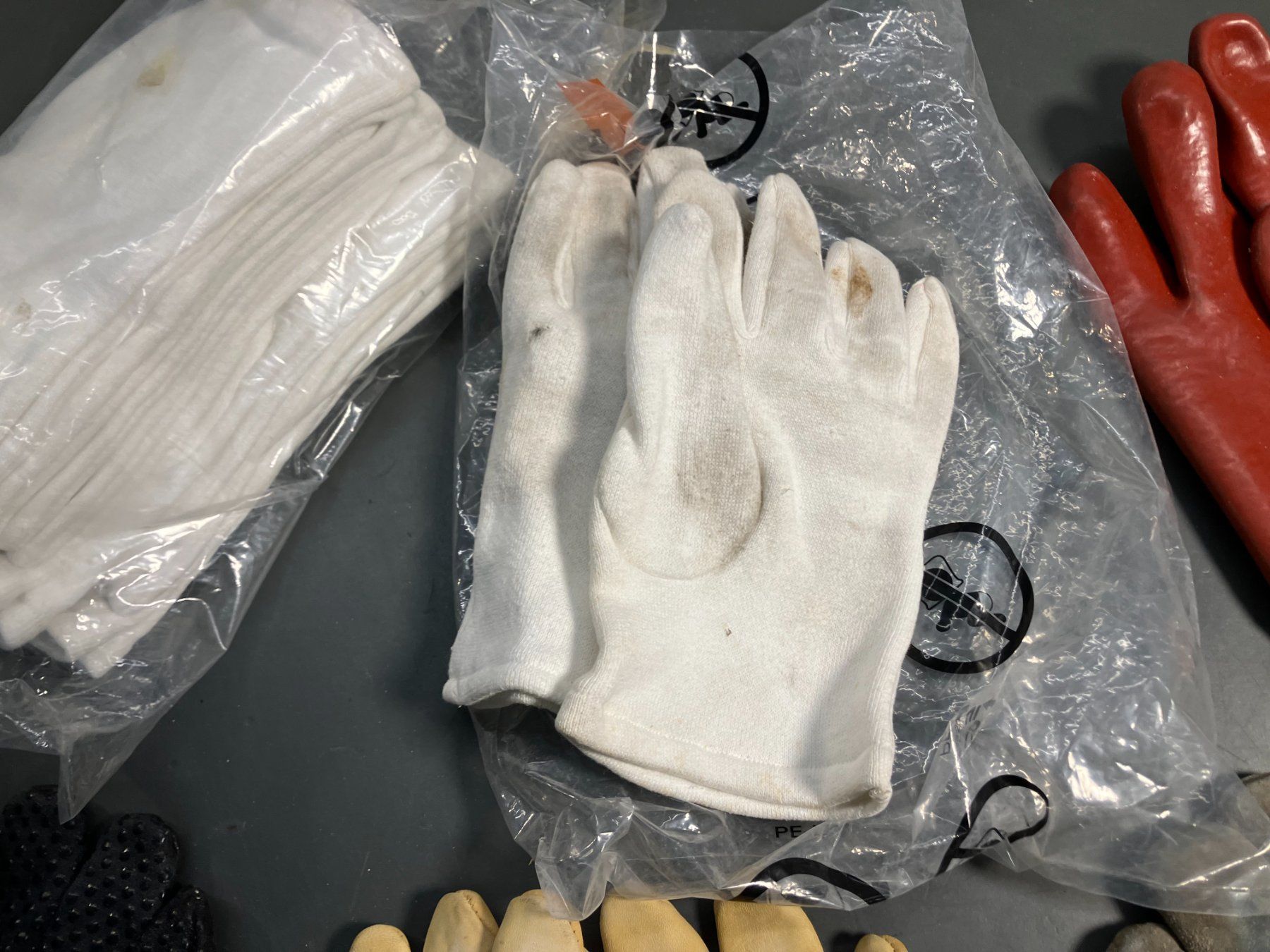Gants & mitaines : Post. m. div. Arbeitshandschuhen Gr. L neu & gebr. ab 1.- – D'occasion à Lichtensteig par Buy24International 5