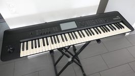 Korg Krome 73 Synthesizer