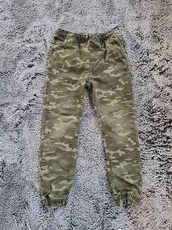 Coole Camouflage Schlupfhose Gr. 134/140