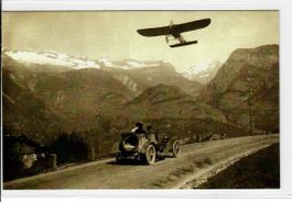altes Flugzeug - altes Auto