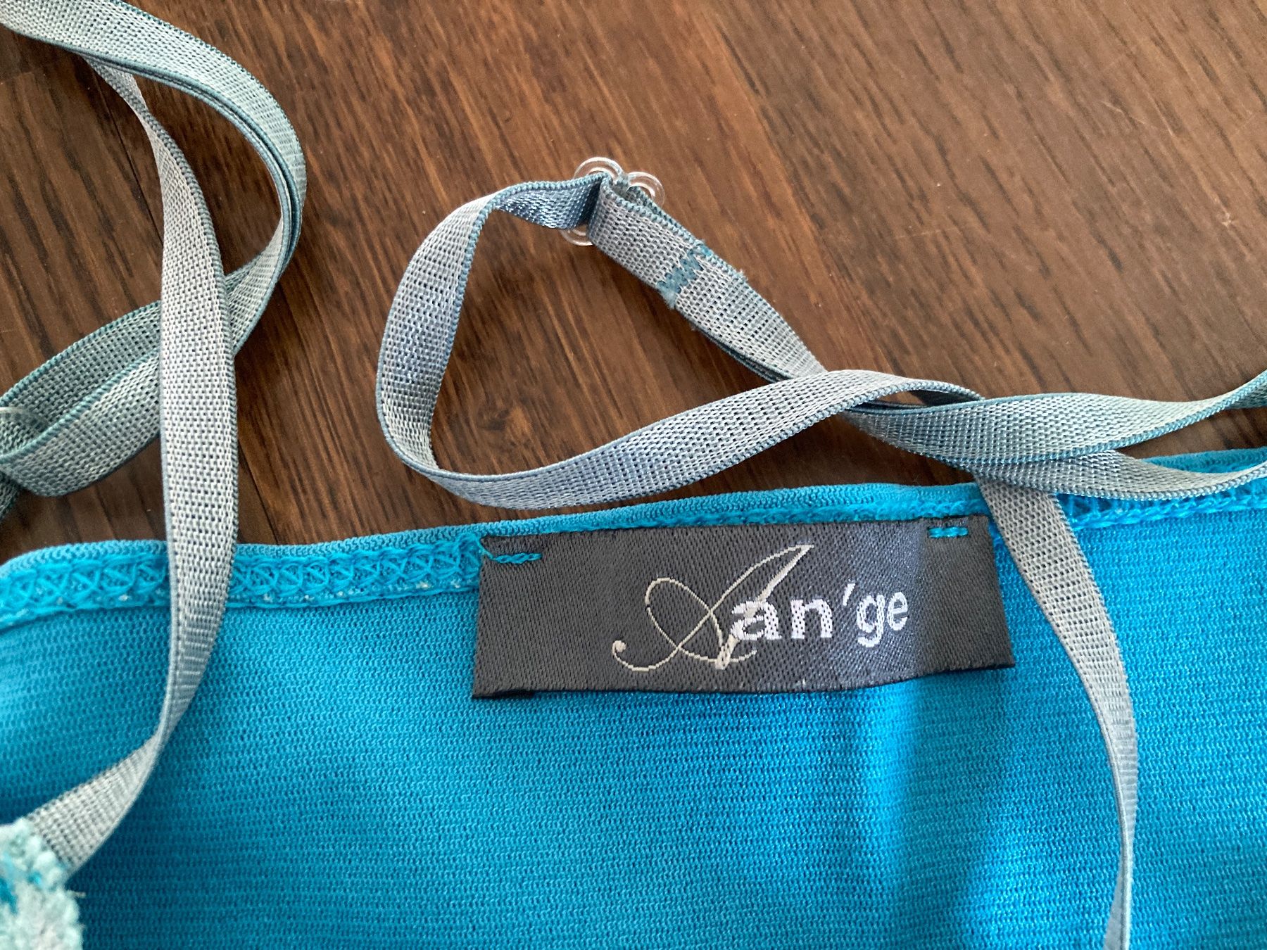 Tops: Top von Ange ca. Grösse 36 – D'occasion à Zürich par Bopenyang98765 2