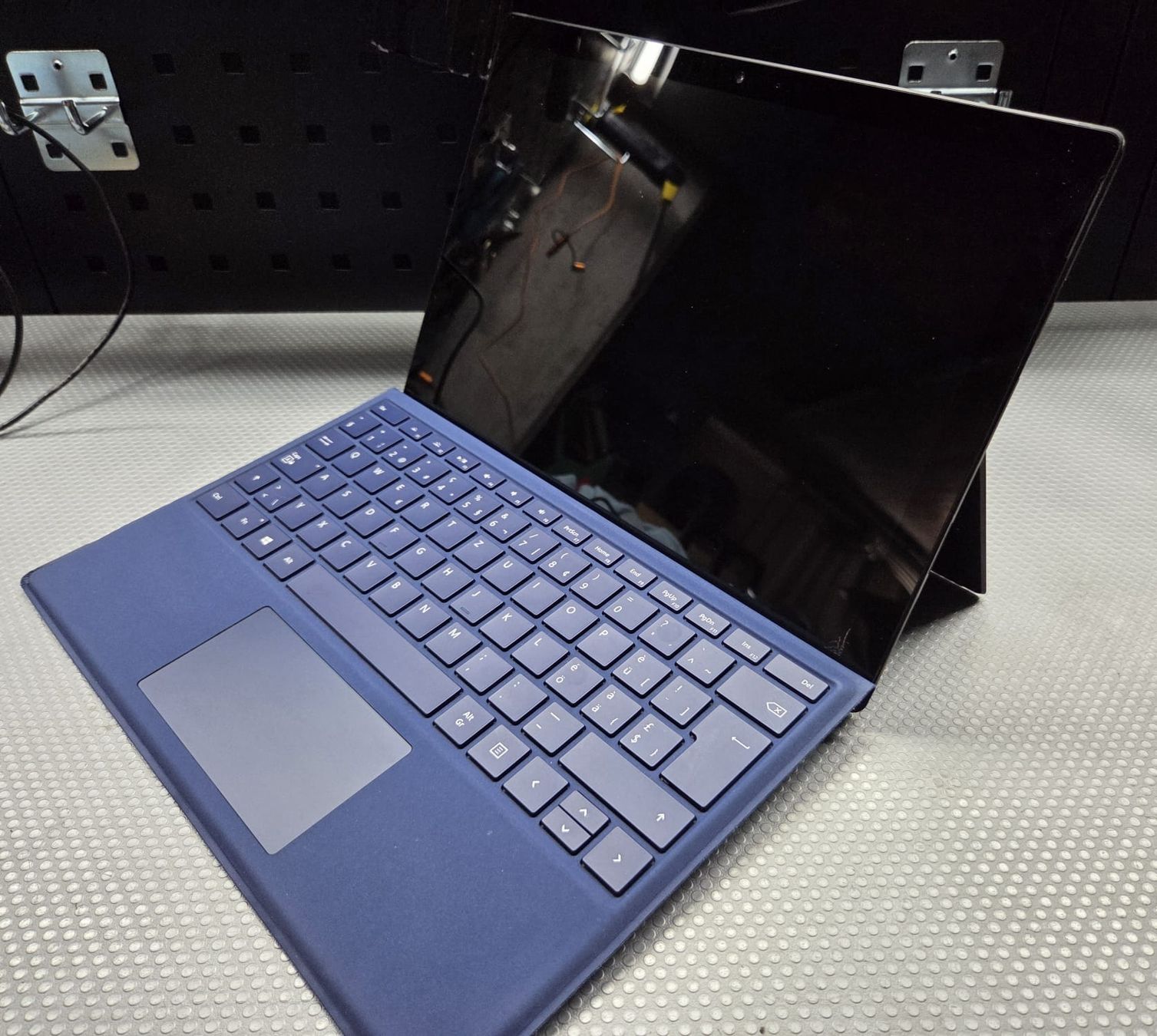 Microsoft Tablettes PC: Microsoft Surface Pro 6 – D'occasion à Oberhasli par Cortina 1