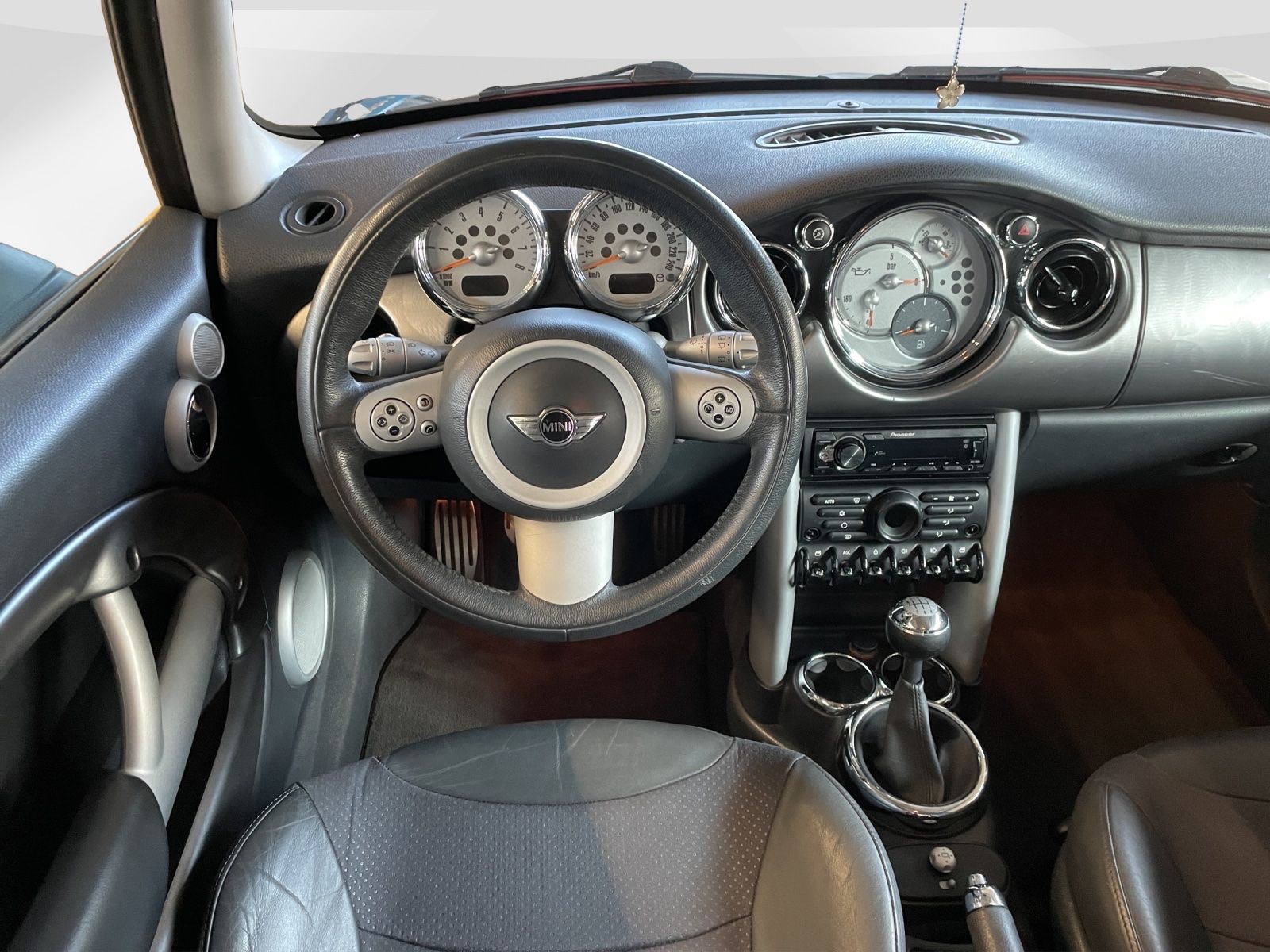 Mini Automobili: Mini Cooper S R53 – Usato da Steffisburg venduto da N.Brand 6