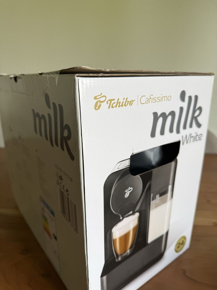 Tchibo Macchine per caffè & Macchine per espresso: Tchibo Kaffemaschine mit Milchschäumer neu – Nuovo e nell'imballaggio originale da Zürich venduto da lau_8n8v 1