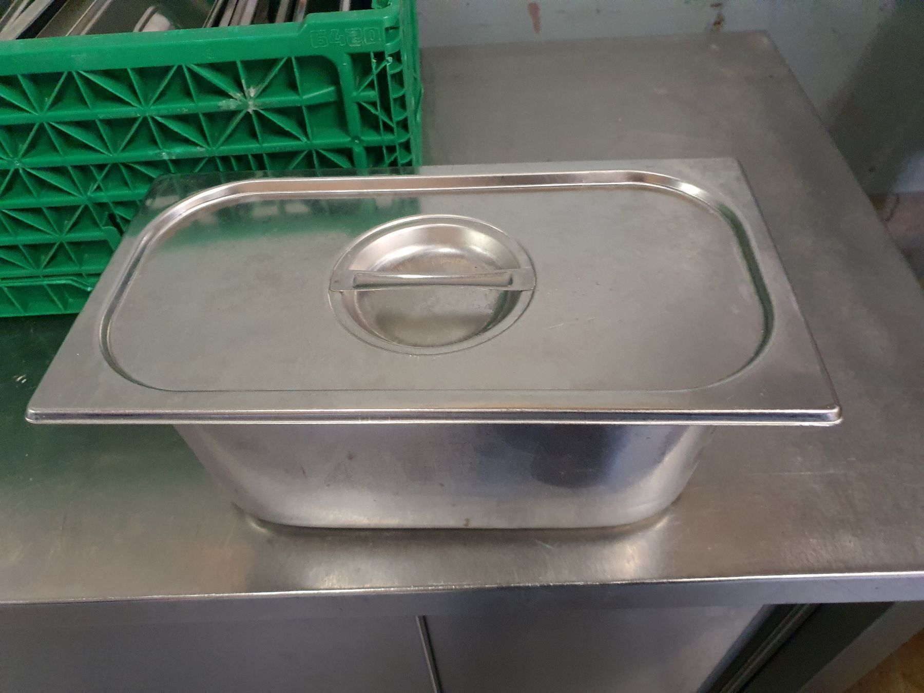 Appareils de cuisine: GN-Deckel 1/3 – D'occasion à Wuppenau par Gastro-Wuppenau 1