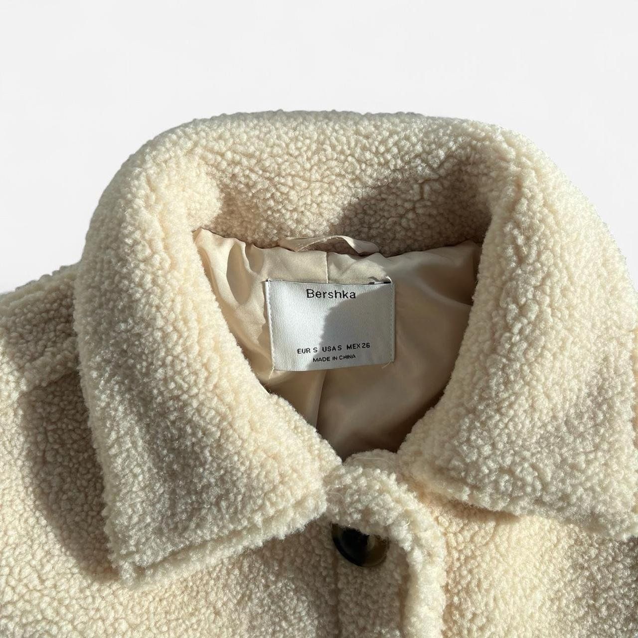 Bershka Jacken: Bershka Jacke Teddyfleece creme – Gebraucht aus Sion von mol_9tmp 2