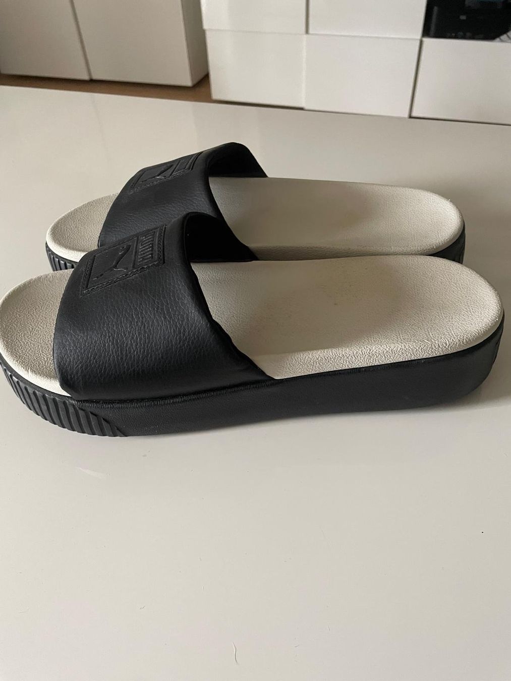 Puma Scarpe da donna: Damen PUMA Sandale Gr 42 – Nuovo (secondo la descrizione) da Biel/Bienne venduto da MariMari05 1