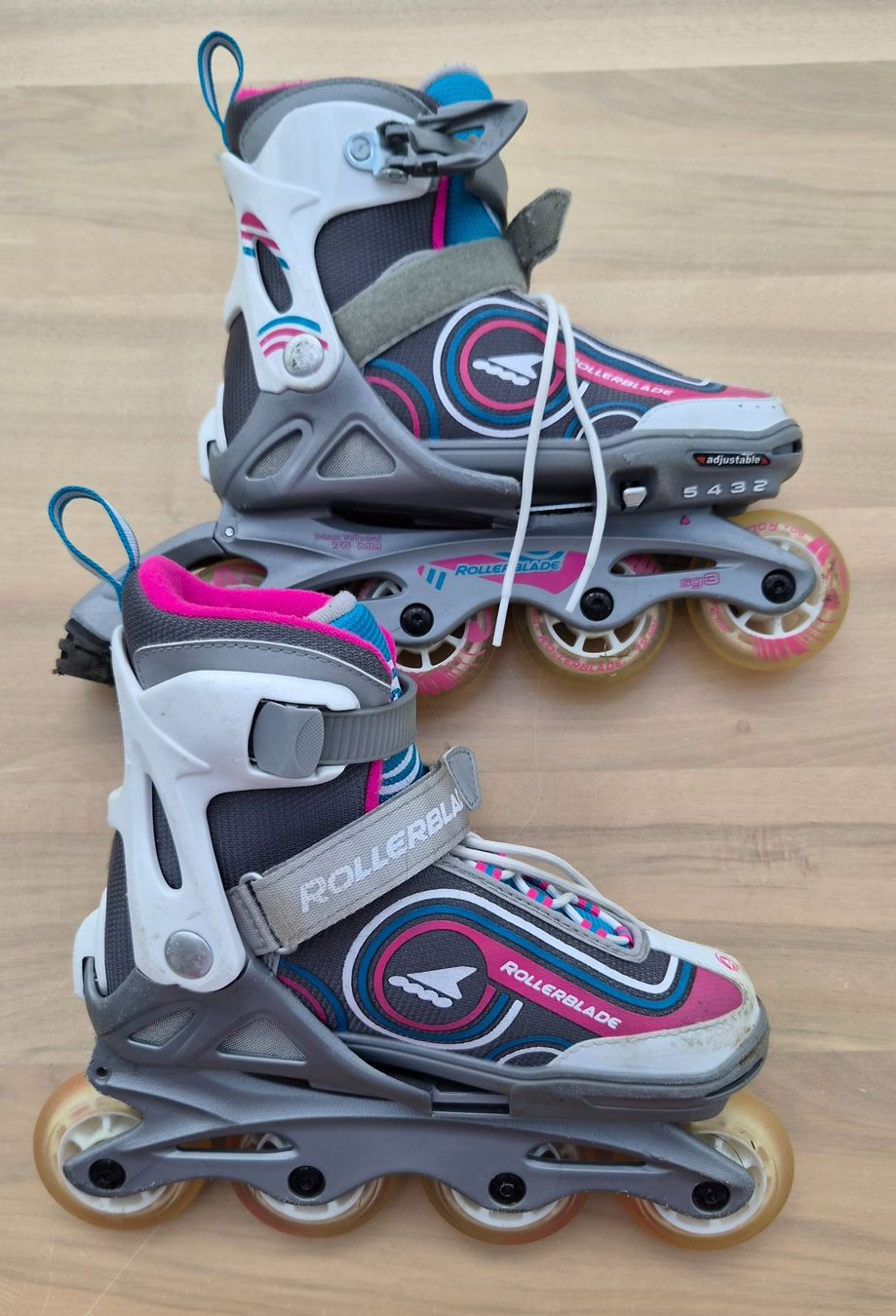 Pattini in linea & Pattini a rotelle: Rollerblade Inlineskates, verstellbar, Gr. 33-36.5 – Usato da Stüsslingen venduto da Nitche01 1