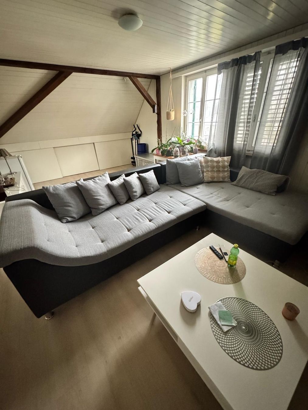 Sofas: Grosse Sofa  mit Kissen. – Gebraucht aus Gebenstorf von Kerulina 4