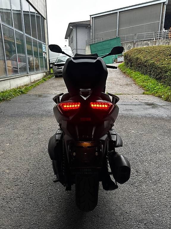Scooter: Yamaha X-MAX 400 ligne akrapovic  – Usato da Yverdon les bains venduto da Tquad1400 4