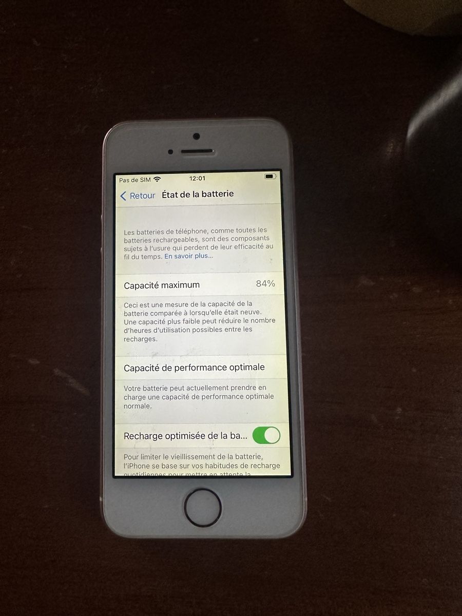 Apple Portables: iPhone 5 SE – D'occasion à Vevey par founy