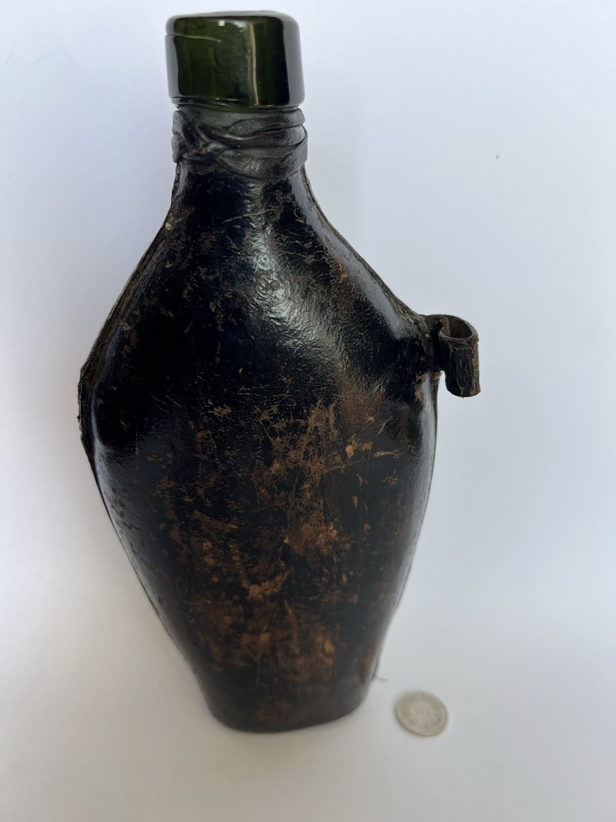 Flaschen: Antike Schweizer Feldflasche ca. 1880 Militaria Leder Glas – Gebraucht aus Oberhofen Thun'see von SwissTreasure 7