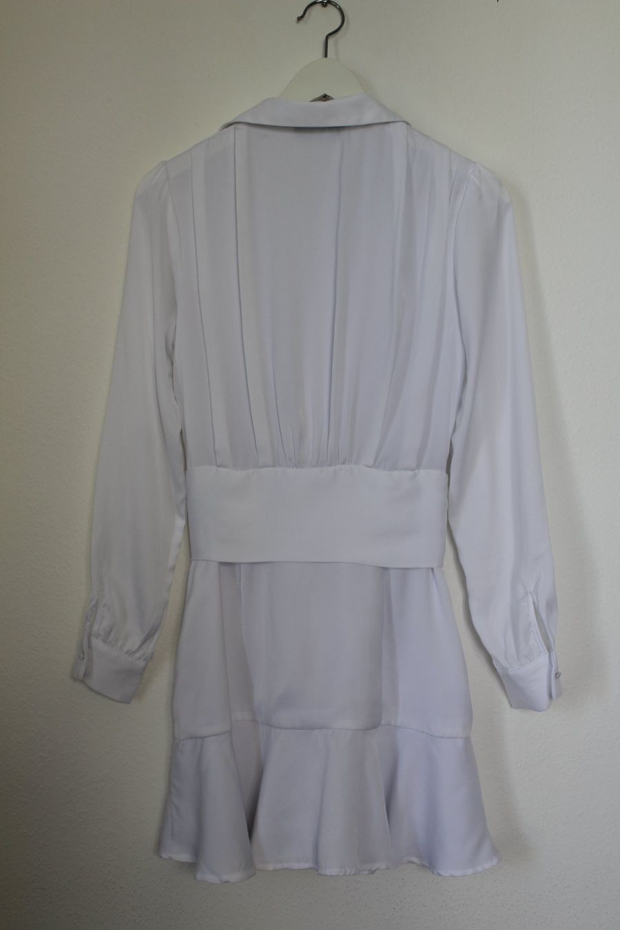Guess Vestiti: Mini robe blanche ceintrée élégante guess – Usato da Morges venduto da Vintage_Only 4