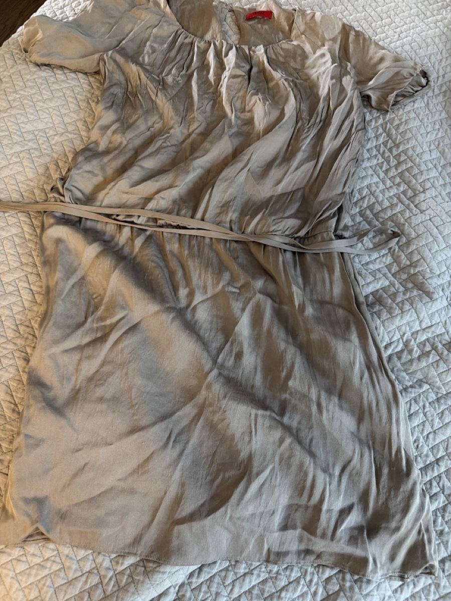 Hugo Boss Vestiti: Boss Seidenkleid – Usato da Uerikon venduto da ZurichCity01