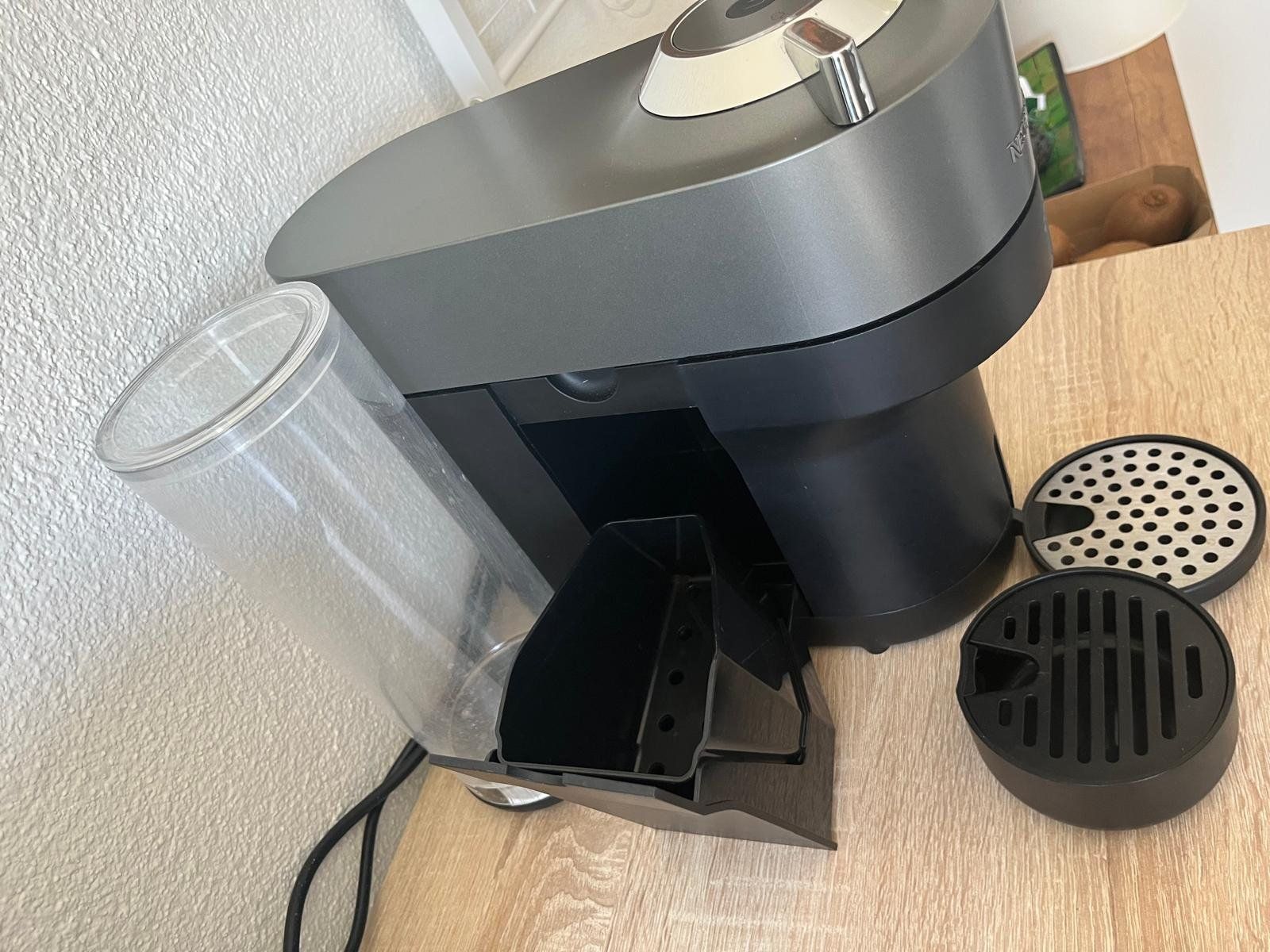 Nespresso Kaffeemaschinen & Espressomaschinen: Machine Nespresso – Gebraucht aus Bern von gaelle_m 2