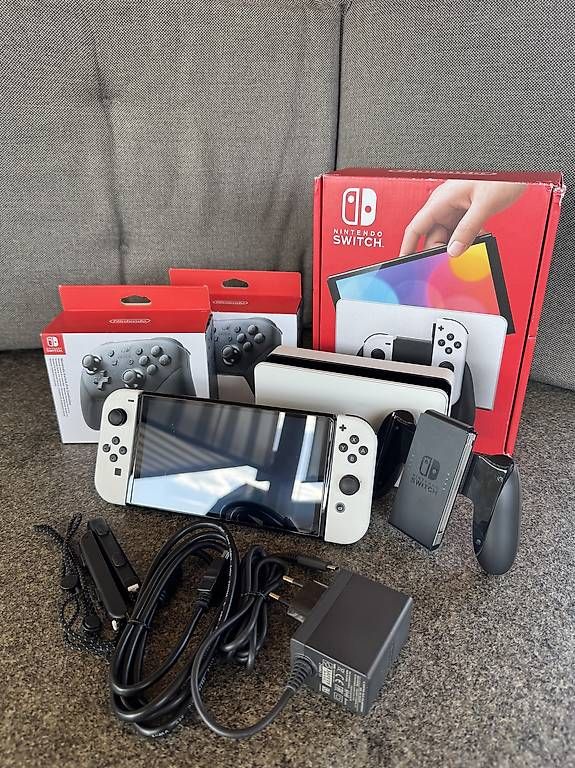Konsolen: Nintendo Switch OLED inkl. 2 Pro Controller, OVP – Gebraucht aus Rechthalten von Remo_Ba