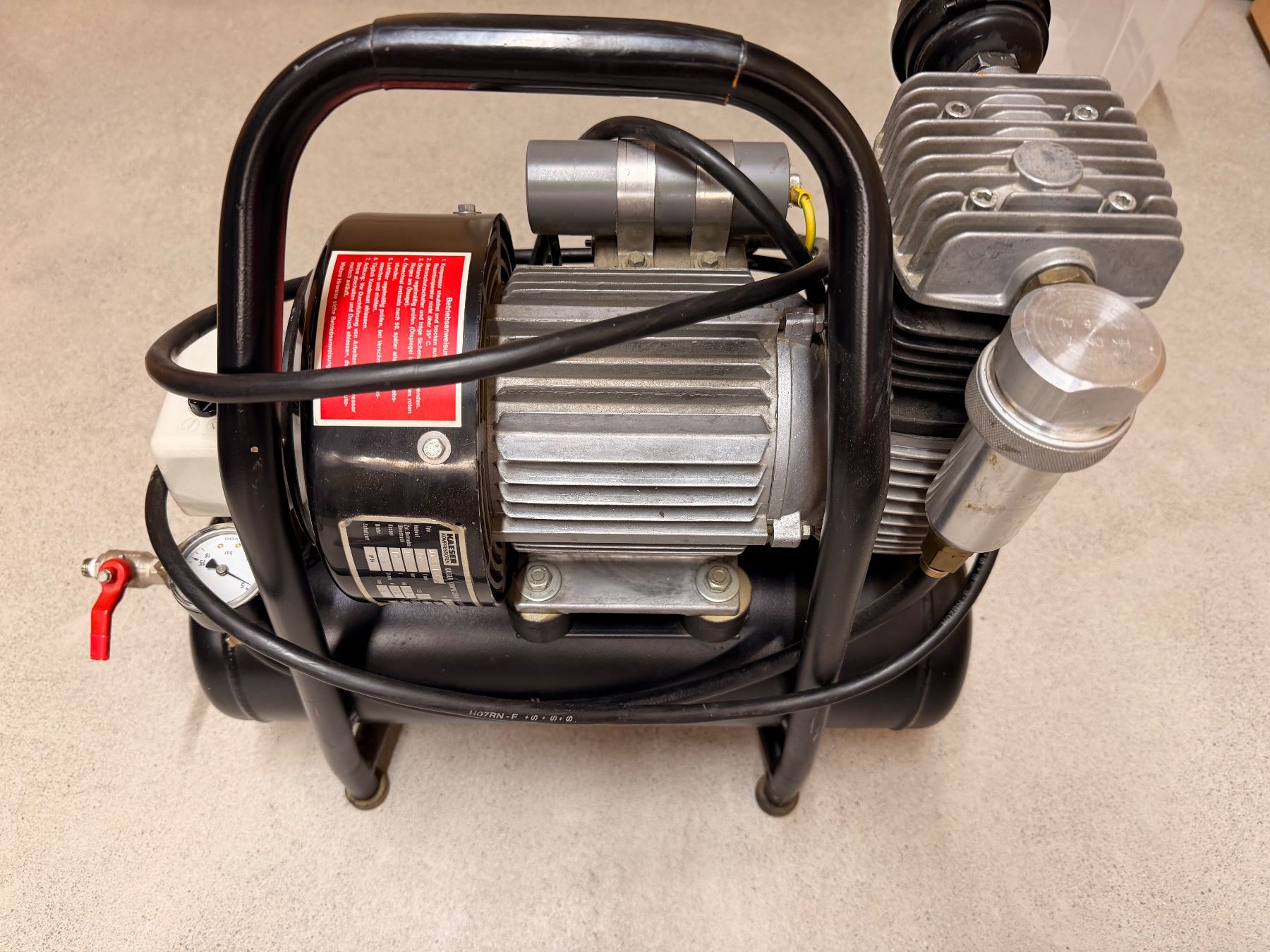Kaeser Compresseurs: Kompressor Kaeser 8 bar Leiselauf – Défectueux à Baldegg par Swissspeed 6
