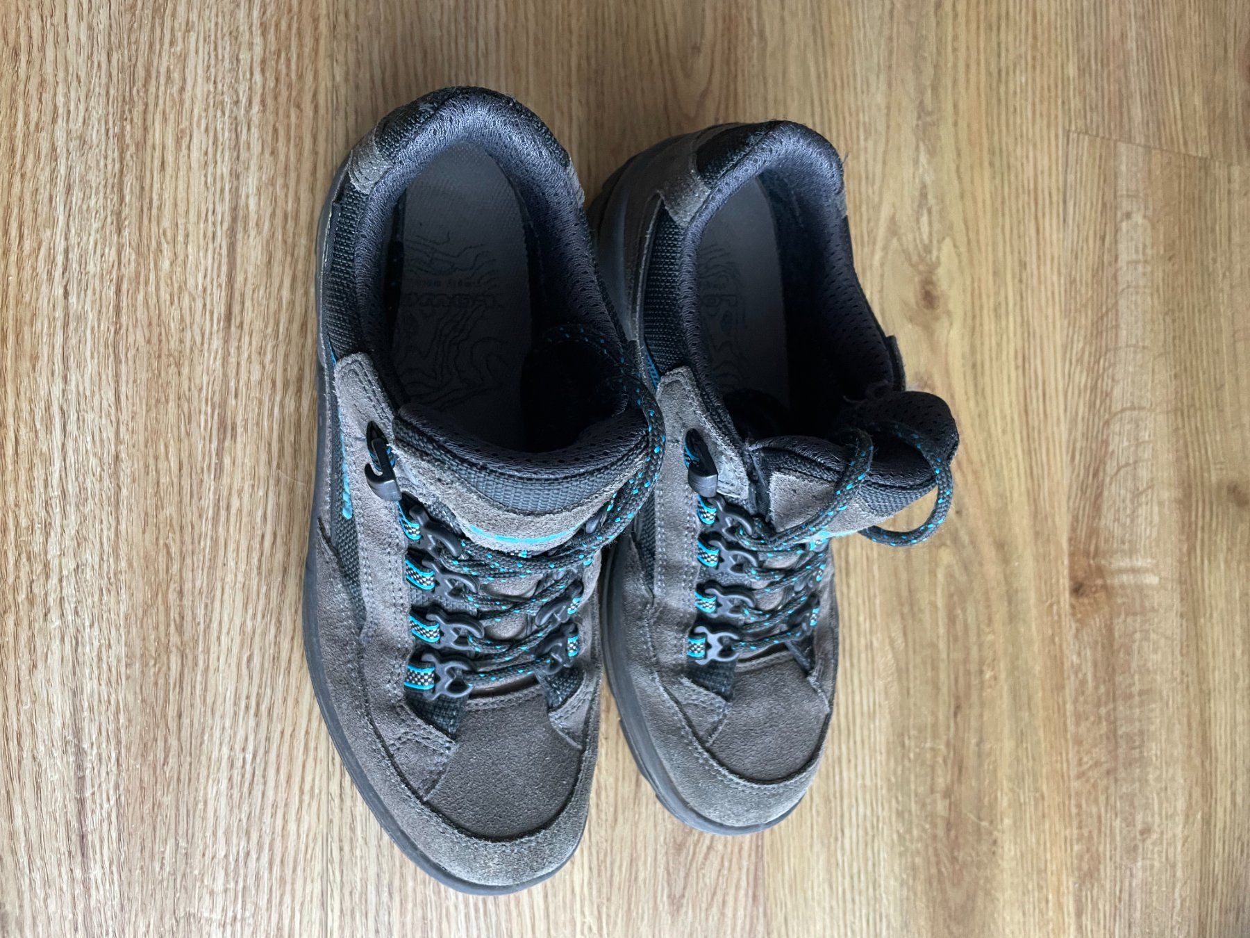 Lowa Scarpe da donna: Wanderschuh – Usato da Sargans venduto da Winwin480