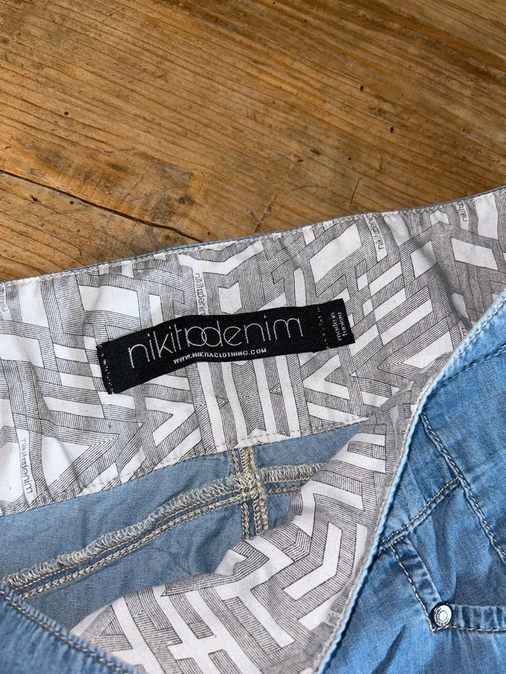 Nikita Jeans: Jeansshorts  Nikita S/M – Usato da Safenwil venduto da 2hand_aber_wertvoll 1