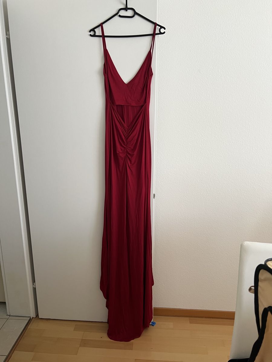 Vestiti: Dunkelrotes rückenfreies Kleid - M – Usato da Rothrist venduto da FL_17 1