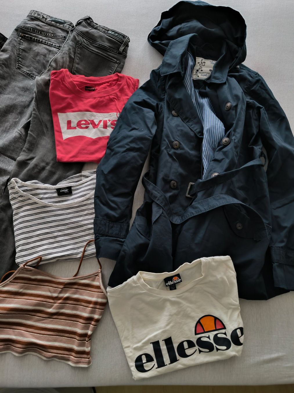 Lotti & Set di vestiti: Girls-Kleiderpaket Gr. 32 – Usato da Vitznau venduto da Kateborg 3