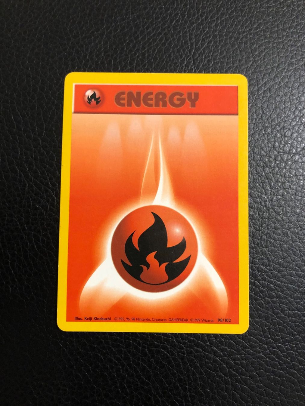 Pokémon Carte collezionabili: Base Set Fire Energy 98/102 Ab 1 – Usato da Paradiso venduto da Pkmn10
