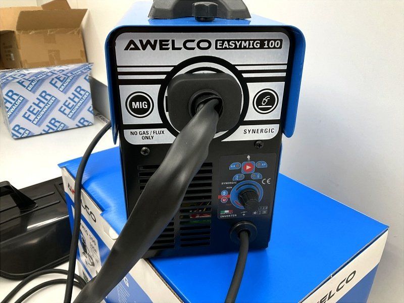 Saldatori: Awelco MIG machine à souder Inverter – Usato da Rueyres-Treyfayes venduto da EmileP8992