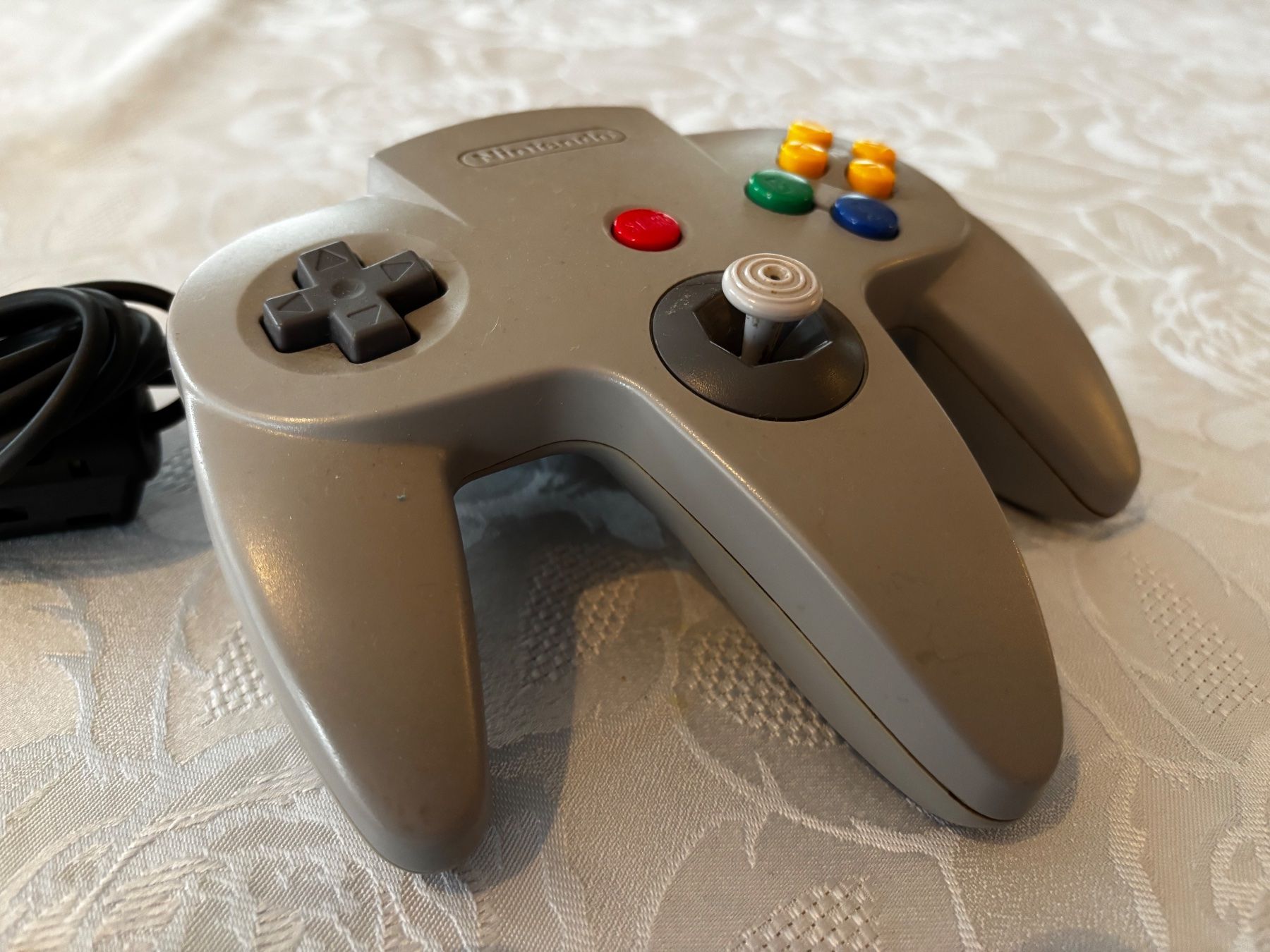 Controller: Original Nintendo 64 Controller – Usato da Frenkendorf venduto da gelbeZinnie 3