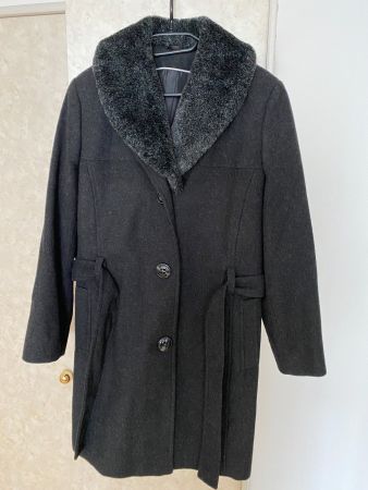 Mäntel Damen Wintermantel schwarze in der Größe CH 42