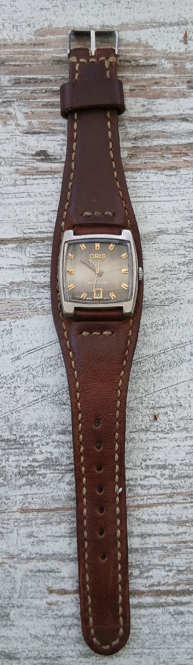 Oris Orologi: Oris Manual caliber 715 with date on leather strap 1960's – Usato da St-Cergue venduto da gar_x2b7 5