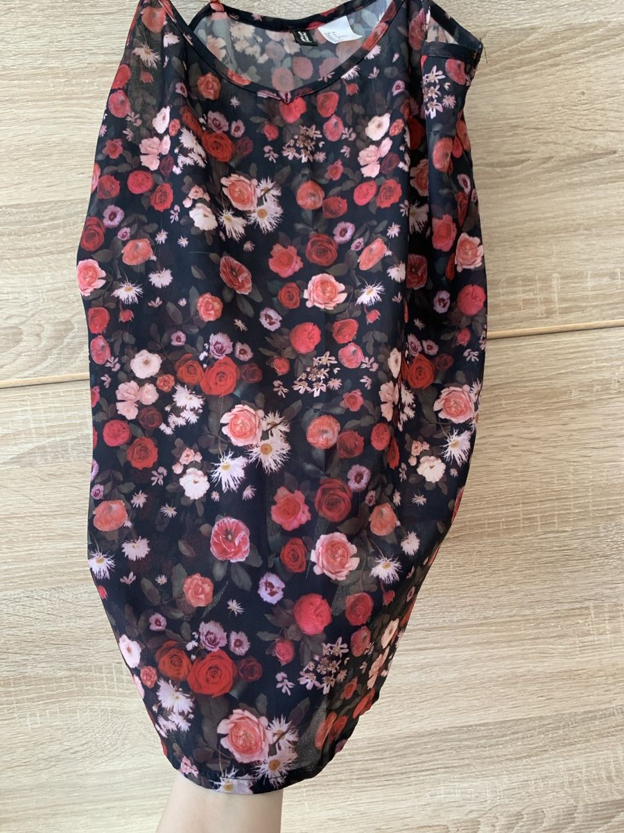 H&M Blusen, T-Shirts & Tops: Top fleuri – Neu (gemäss Beschreibung) aus Montreux von Izapeche811 2