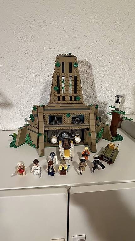 Lego Kit di costruzioni: Lego Star Wars - Base Rebelle Yavin 4 – Usato da Lausanne venduto da rap_9k92
