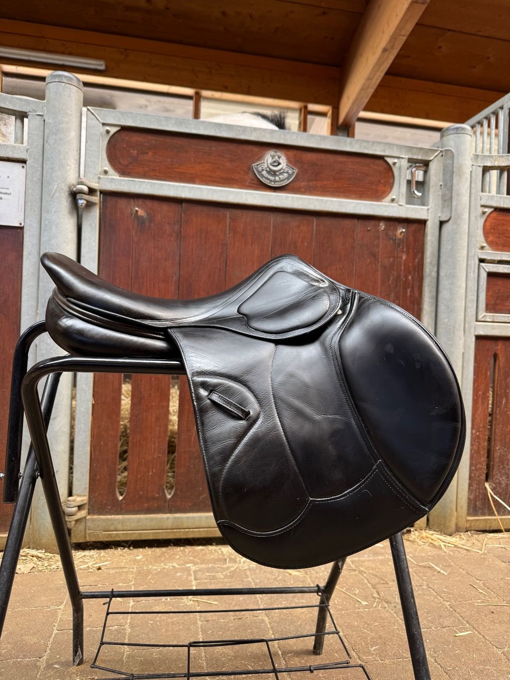 Selles, accessoires: Amerigo Springsattel 17,5" – D'occasion à Baden par liv_5wtq