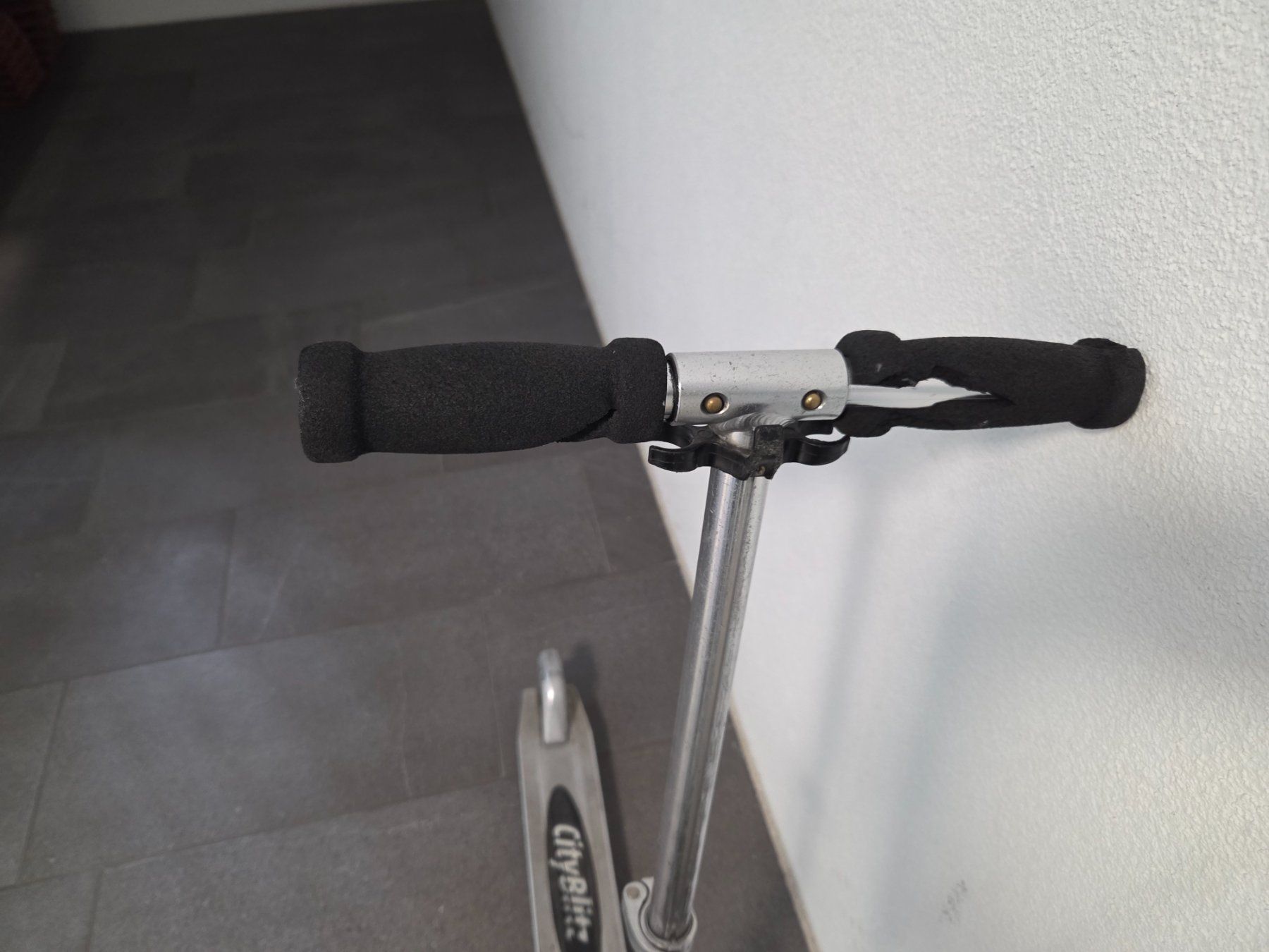 Kickboard: Trottinett – Usato da Uster venduto da N3RAV 1