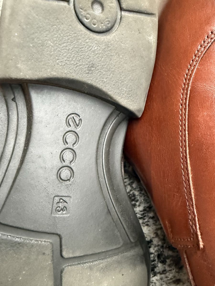 Ecco Herrenschuhe: Scarpe uomo classiche Ecco marroni taglia 43 – Gebraucht aus Roveredo GR von ang_cc9l 3