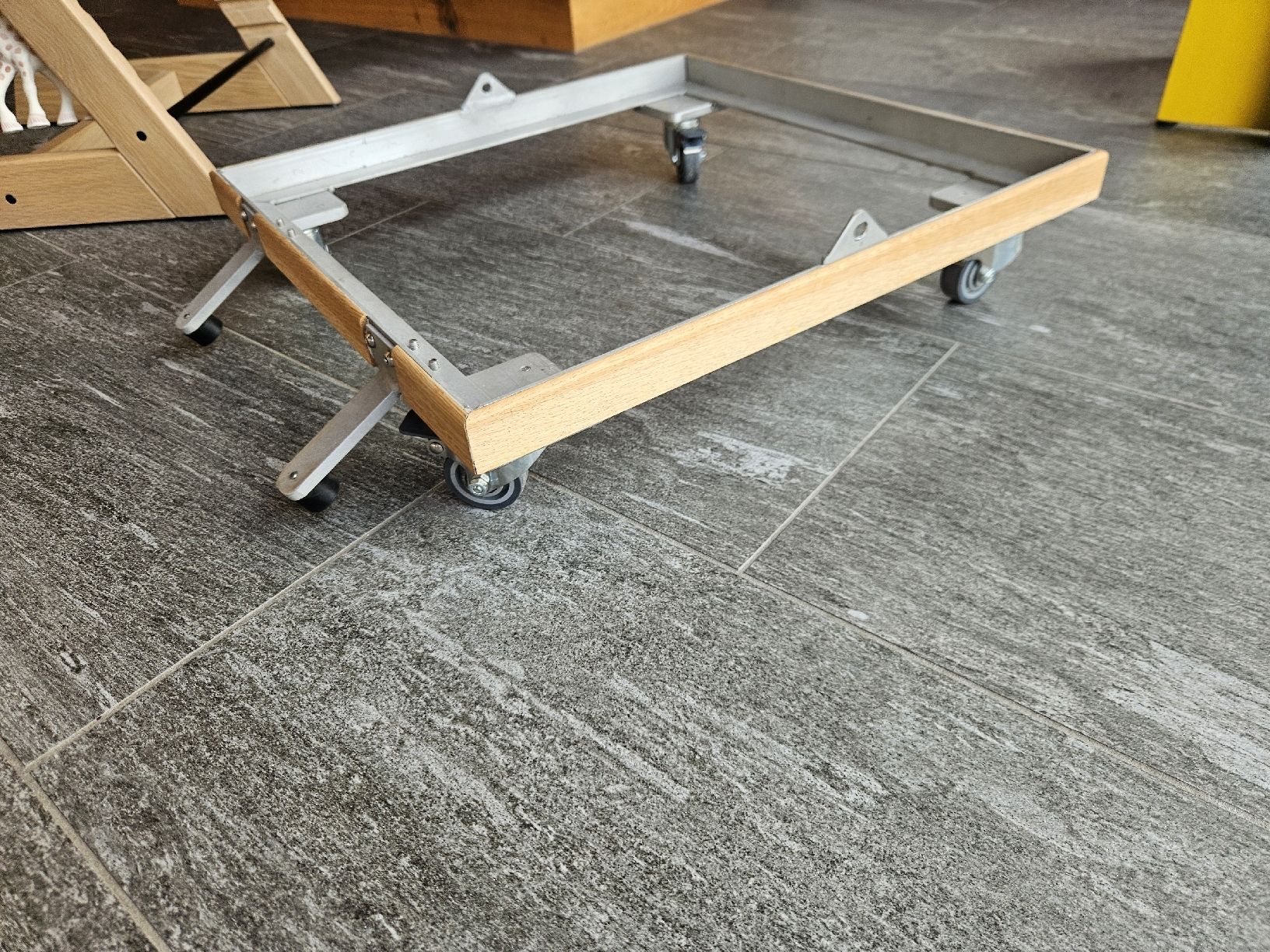 Stokke Seggioloni: Tripp Trapp Räder Chassis – Usato da Plaffeien venduto da st200 1