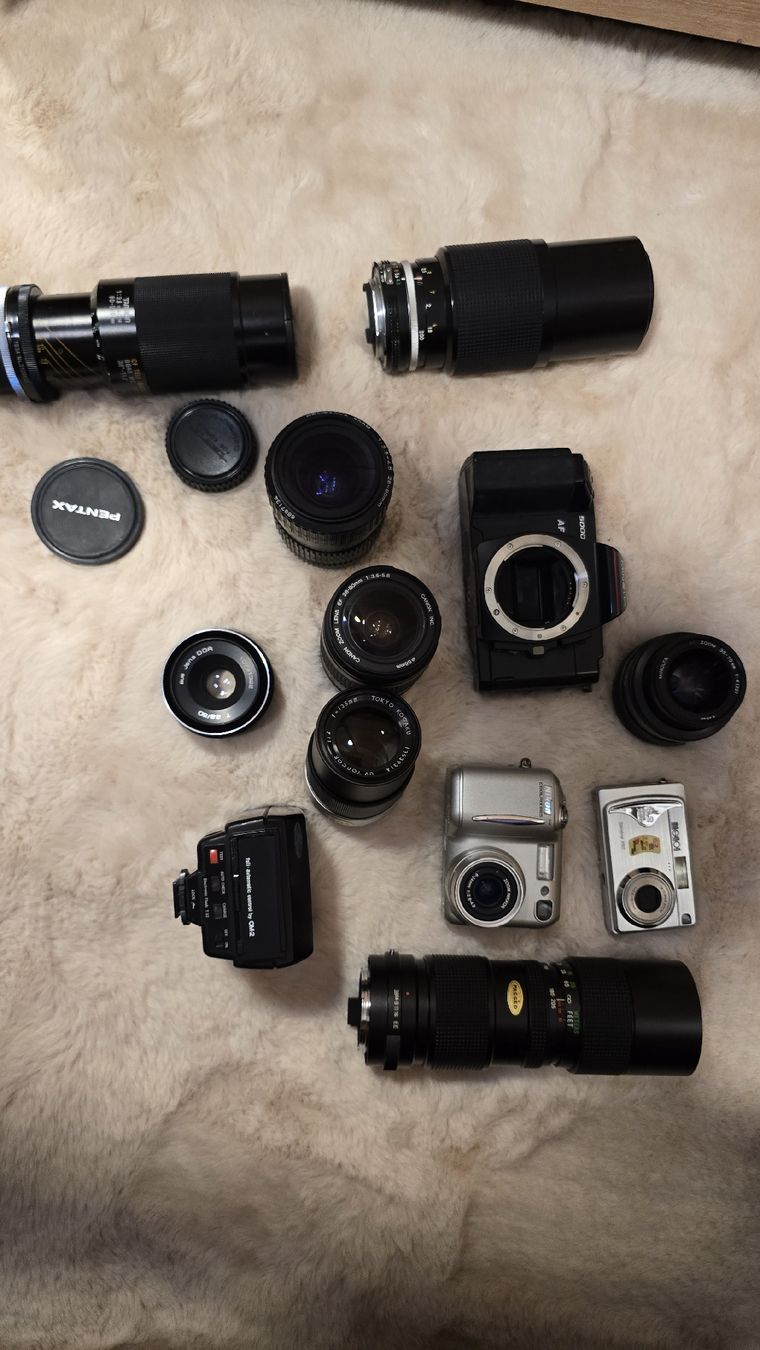 Fotocamera: Lot de caméras et objectifs – Difettoso da Collombey venduto da Car.pare 4