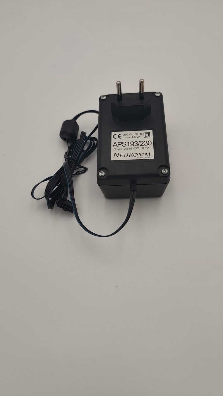 Neukomm Amplificatori: Neukomm MCA 112 Phonovorstufe – Usato da Toffen venduto da RohrerHiFiAG 4