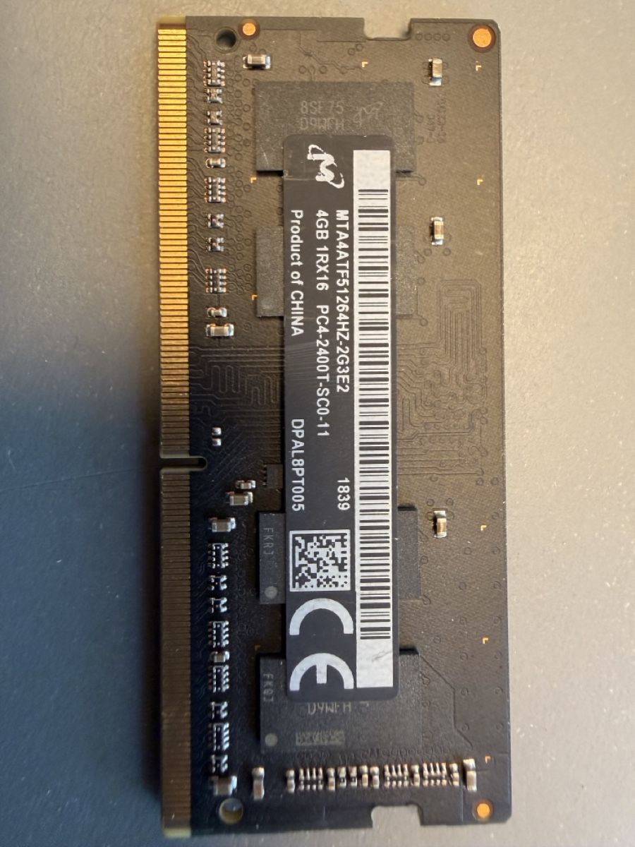 Memory / RAM: RAM 4GB DDR4 PC4-2400T-SC0-11 – Gebraucht aus Basel von Brolo.tv