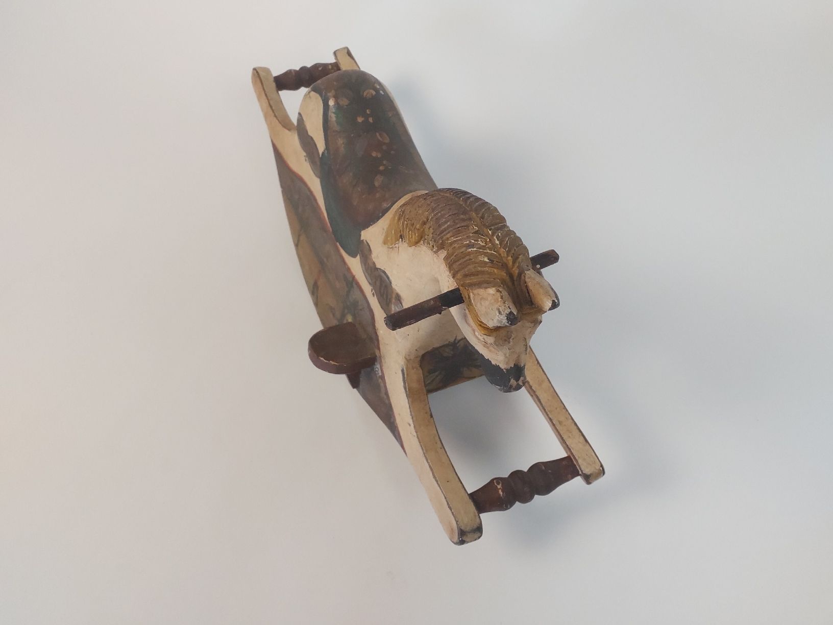 Tutte le decorazioni: Antikes Schaukelpferd Holz handbemalt – Usato da Luzern venduto da CAZS_Luzern 1