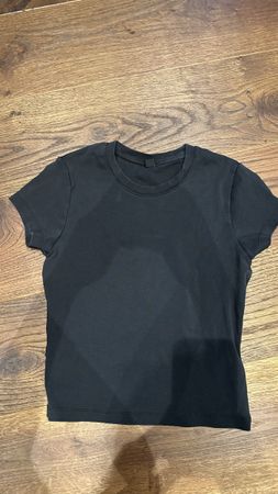 Schwarzes Uniqlo T-Shirt, Gr. S, Kurzarm Top für Sommer!