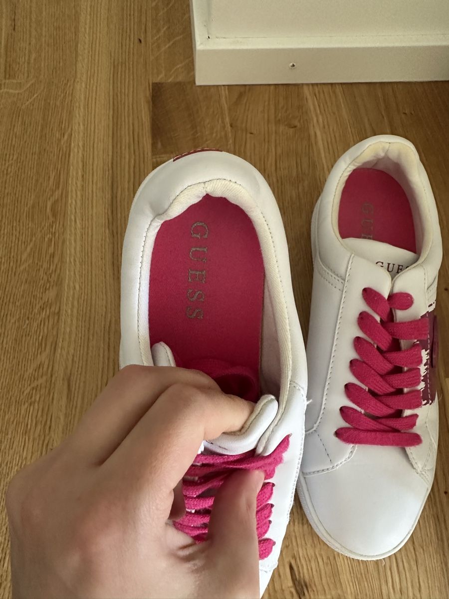 Guess Scarpe da donna: Guess Sneaker – Usato da Dietikon venduto da Terezah 1