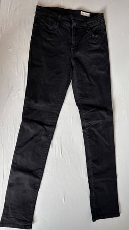 Cross Jeans Gr. 32, Top Zustand, Schwarz - Slim Fit!