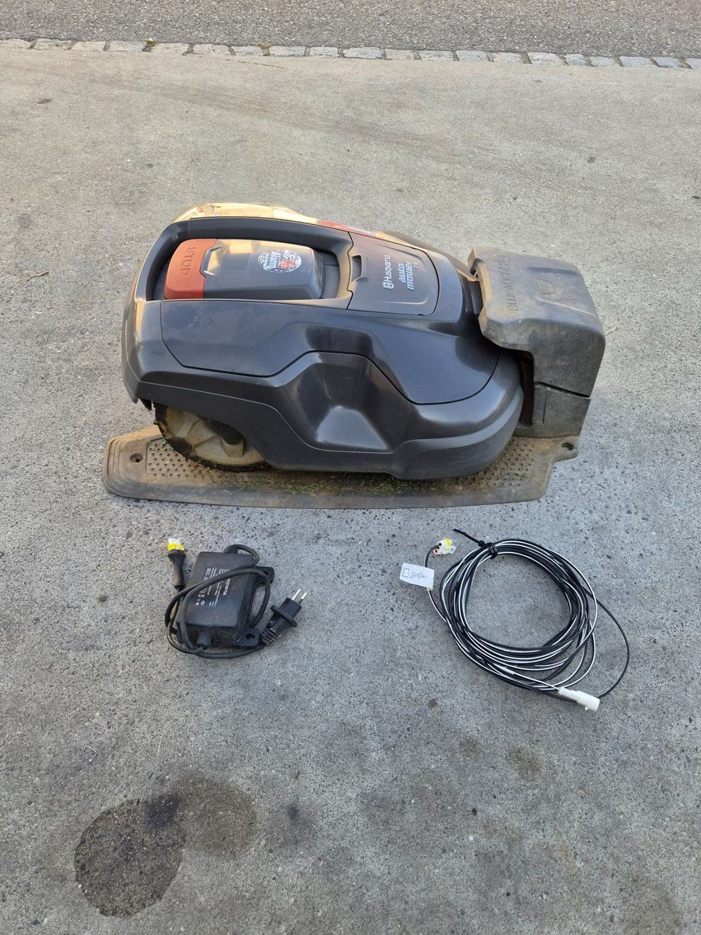 Husqvarna Rasenmäher: Husqvarna Automower 315 – Gebraucht aus Worben von TCPoint