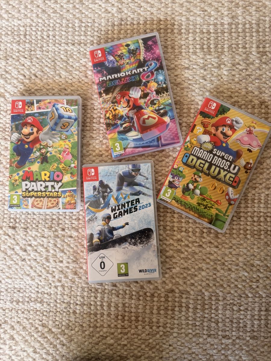 Nintendo Console: Nintendo Switch OLED mit viel Zubehör! – Usato da Biberstein venduto da romeo_86 2