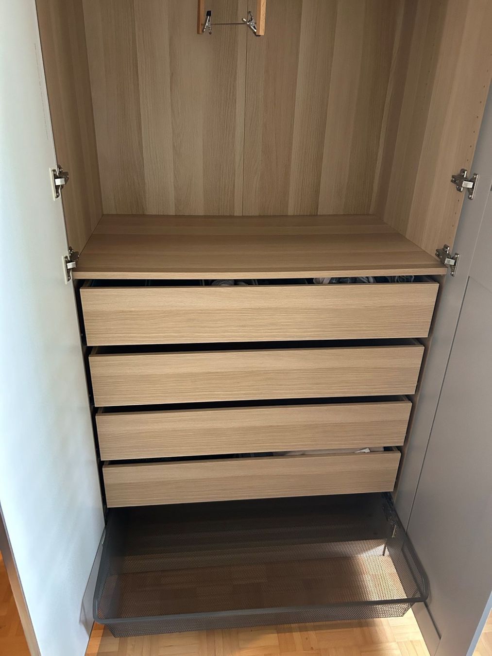 Schränke: Ikea PAX Kleiderschrank – Gebraucht aus Zürich von _qv6y 4