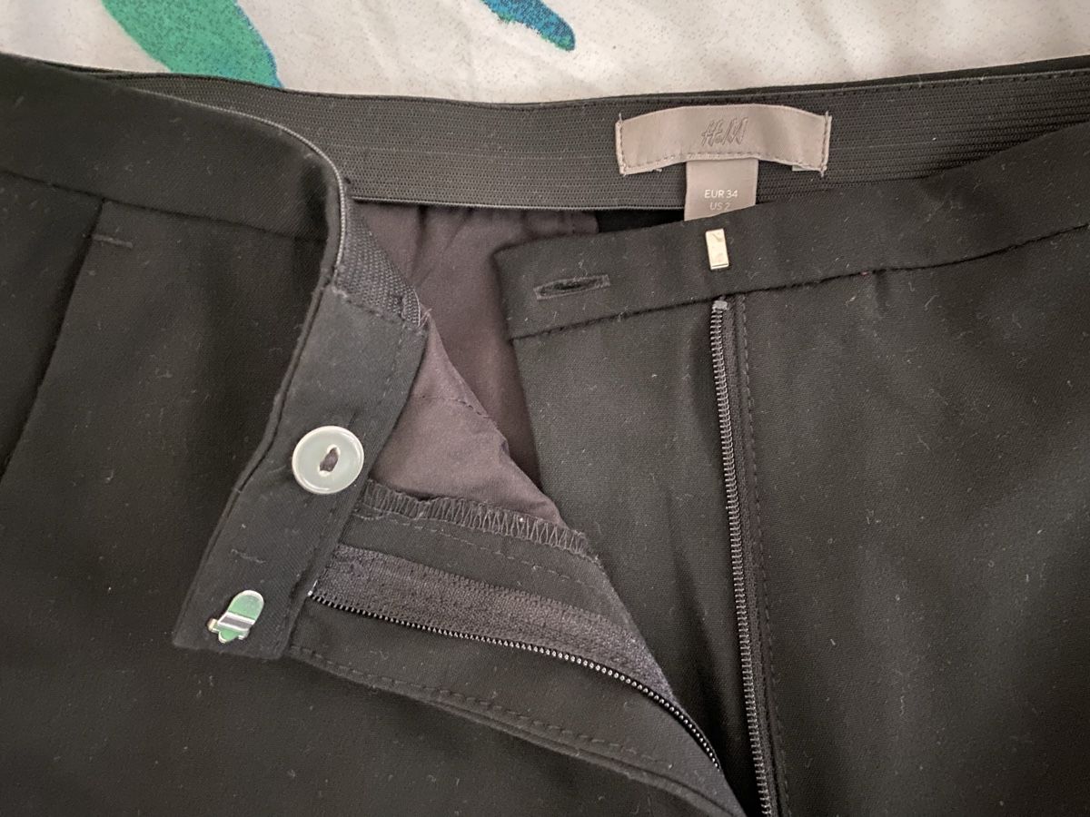 H&M Hosen: Businesshose schwarz Gr.34/ H&M – Neu (gemäss Beschreibung) aus Horw von ast_b5c6 2