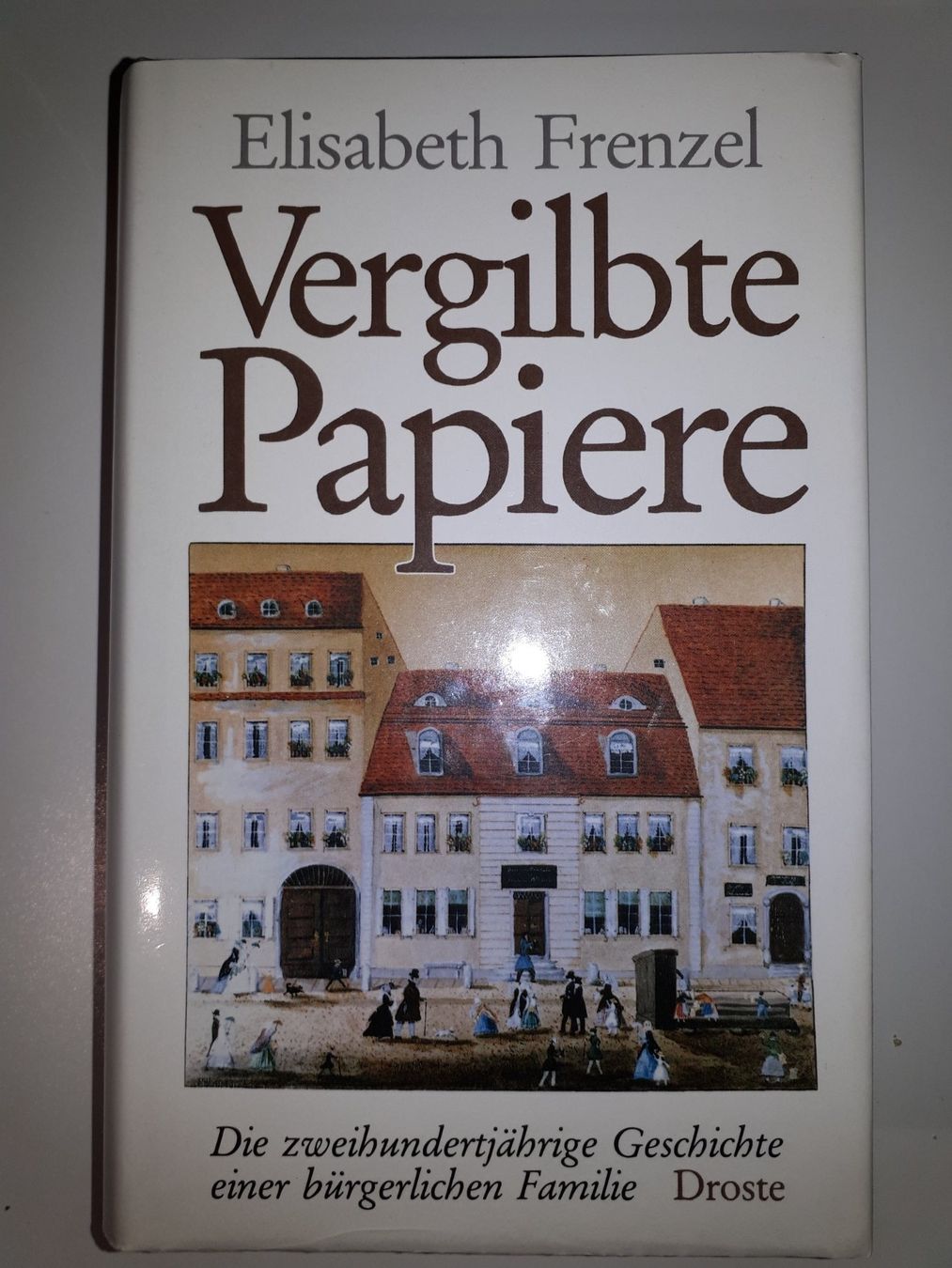 Bücher: Elisabeth Frenzel: Vergilbte Papiere - – Gebraucht aus Dietikon von Buchantiqdietikon