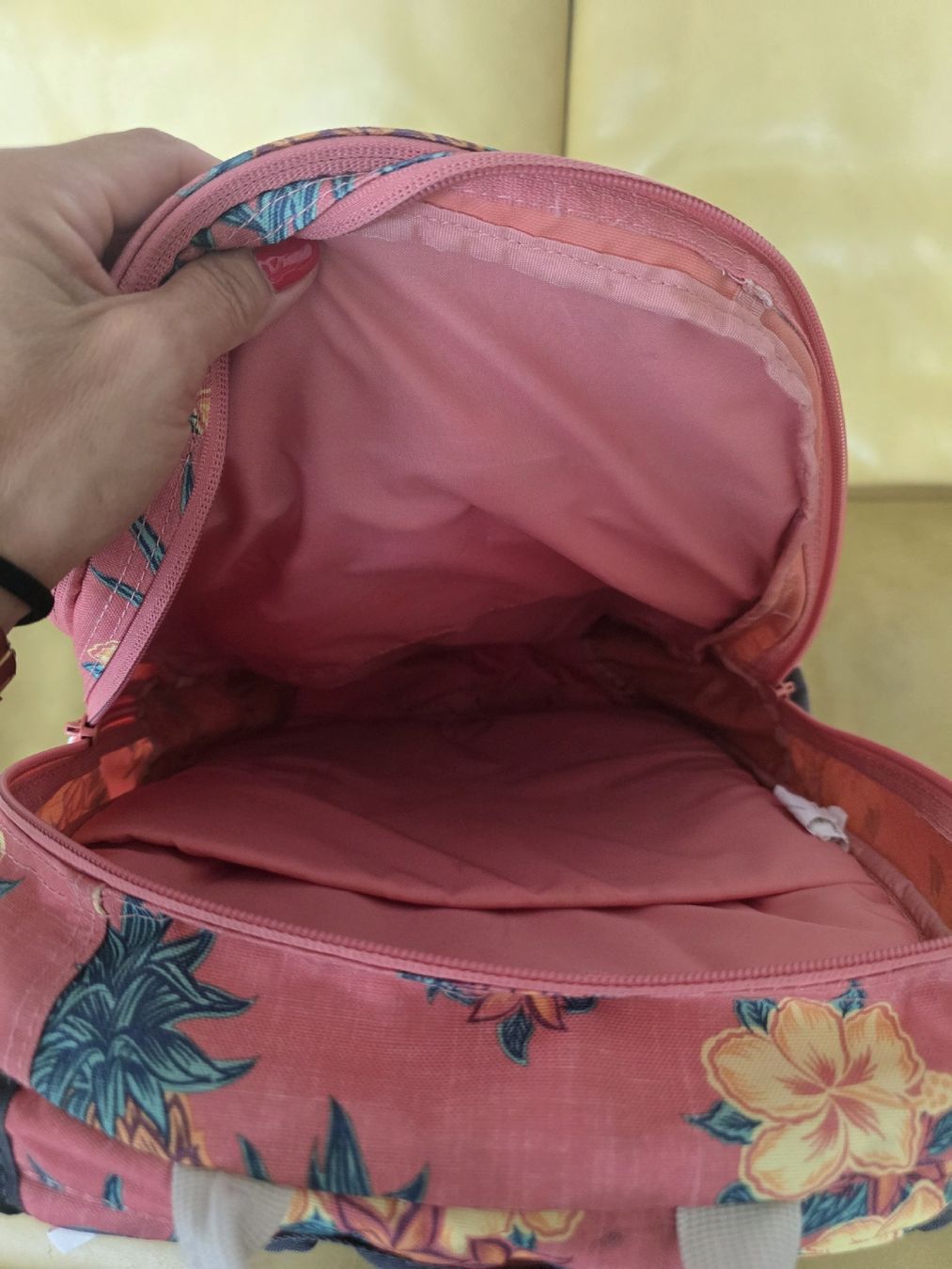 Dakine Sacs à dos: Dakine Rucksack pink Blumen Pineapple Muster – D'occasion à Ortschwaben par Patrick1978 3